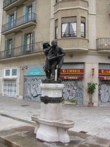 Статуи по улице Провенса