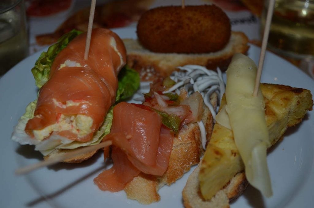 Тапас на палочке